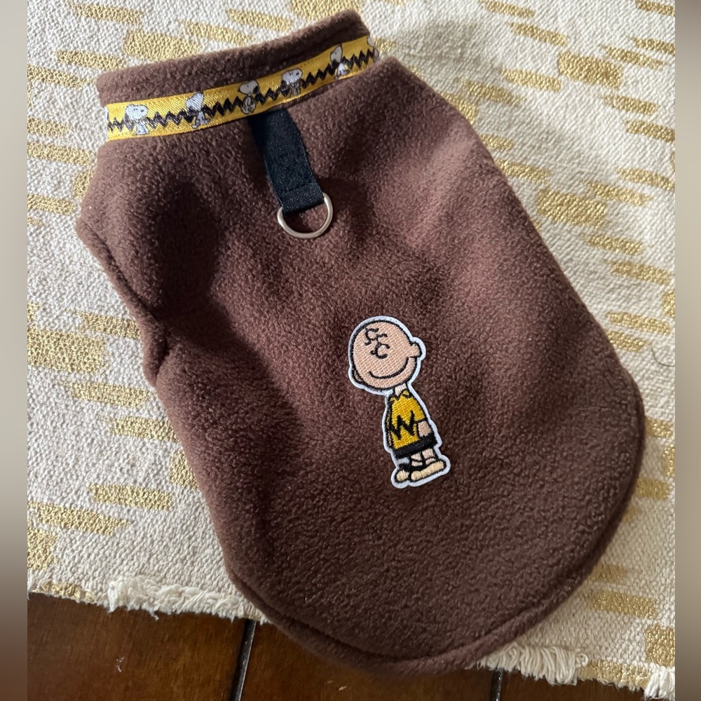 Peanuts snoopy fleece brown Charlie dog leash clip small jacket warm